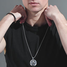 Laden Sie das Bild in den Galerie-Viewer, Halskette mit Schädel-Anhänger