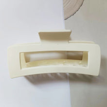 Laden Sie das Bild in den Galerie-Viewer, Klassische quadratische Haarkrallen