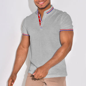 Einfarbiges Poloshirt mit Reverskragen