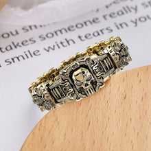 Laden Sie das Bild in den Galerie-Viewer, Stilvoller Kugelförmiger Totenkopfring