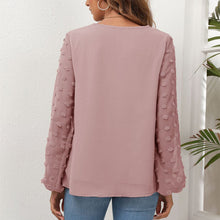 Laden Sie das Bild in den Galerie-Viewer, Langärmliges T-Shirt aus Chiffon mit V-Ausschnitt