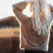 Laden Sie das Bild in den Galerie-Viewer, Einfarbiger Pullover aus Mohair