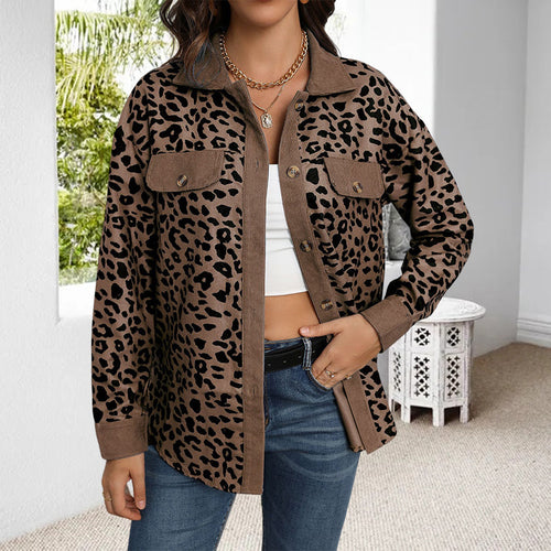 Cordjacke mit Leopardenmuster