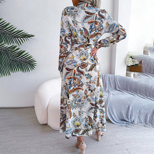 Vintage geblümtes Hemdkleid mit Revers