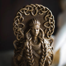 Laden Sie das Bild in den Galerie-Viewer, Mythische Held-Harz-Statue