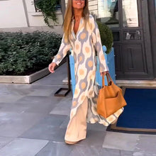 Laden Sie das Bild in den Galerie-Viewer, Kleid mit Seitenschlitz