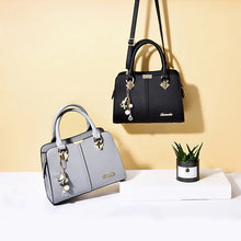 Laden Sie das Bild in den Galerie-Viewer, Damen modische süße einfarbige Handtasche