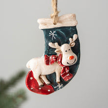 Laden Sie das Bild in den Galerie-Viewer, Dekorative Weihnachtsbaumanhänger aus Harz
