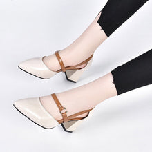 Laden Sie das Bild in den Galerie-Viewer, Elegante einfache hohle Sandalen für Damen