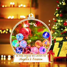 Laden Sie das Bild in den Galerie-Viewer, In diesem Haus hören wir Taylors Version Ornament