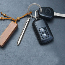 Laden Sie das Bild in den Galerie-Viewer, Einziehbarer Zahnstocher aus Titan