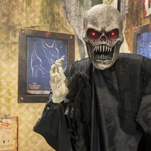 Laden Sie das Bild in den Galerie-Viewer, Halloween dreidimensionale Totenkopfmaske