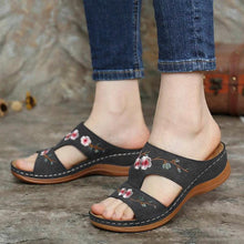 Laden Sie das Bild in den Galerie-Viewer, Damen handgemachte lässige hohle Blumensandalen