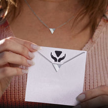 Laden Sie das Bild in den Galerie-Viewer, Elegante dreieckige Strass-Halskette