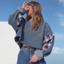 Laden Sie das Bild in den Galerie-Viewer, Lockeres Damen-Sweatshirt mit Rundhalsausschnitt