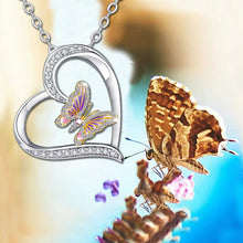 Laden Sie das Bild in den Galerie-Viewer, Damen Herz Schmetterling Diamant Halskette