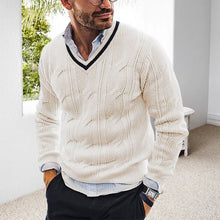 Laden Sie das Bild in den Galerie-Viewer, Schmaler Strickpullover mit V-Ausschnitt