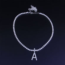 Laden Sie das Bild in den Galerie-Viewer, Damen Buchstaben Kristall Halskette