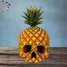 Laden Sie das Bild in den Galerie-Viewer, Kreative Ananas-Schädelverzierung aus Kunstharz