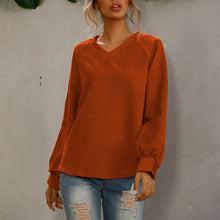 Laden Sie das Bild in den Galerie-Viewer, Einfarbiges Cord-T-Shirt