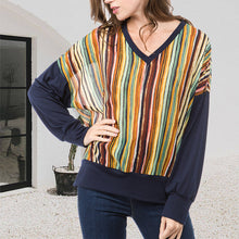 Laden Sie das Bild in den Galerie-Viewer, Blau gestreiftes T-Shirt