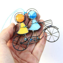 Laden Sie das Bild in den Galerie-Viewer, Künstlerischer Farbiger Fensteranhänger