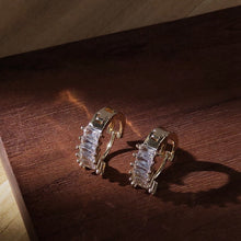 Laden Sie das Bild in den Galerie-Viewer, Hochwertige Zirkon Ohrstecker