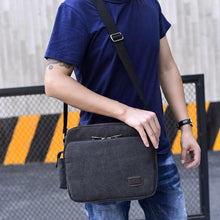 Laden Sie das Bild in den Galerie-Viewer, Herr Vintage Schultertasche aus Segeltuch