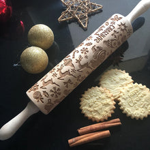 Laden Sie das Bild in den Galerie-Viewer, Nudelholz mit Weihnachtsmotiven