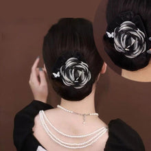 Laden Sie das Bild in den Galerie-Viewer, Exquisites Haarartefakt in Kamelienform