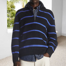 Laden Sie das Bild in den Galerie-Viewer, Gestreifter Strickpullover mit Revers