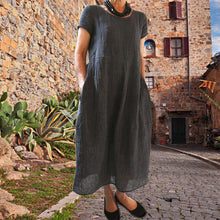 Laden Sie das Bild in den Galerie-Viewer, Lockeres einfarbiges Kleid