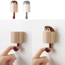 Laden Sie das Bild in den Galerie-Viewer, Magischer süßer Eichhörnchenhaken