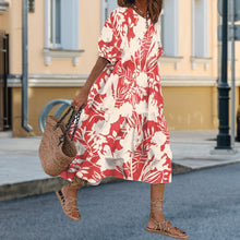 Laden Sie das Bild in den Galerie-Viewer, Lässig bedrucktes Patchworkkleid