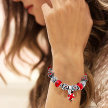 Laden Sie das Bild in den Galerie-Viewer, Handgefertigtes Kristallarmband