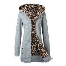 Laden Sie das Bild in den Galerie-Viewer, Plüsch-Sweatshirt mit Leopardenprint und Reißverschluss