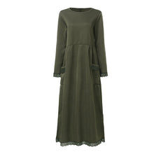 Laden Sie das Bild in den Galerie-Viewer, Spitzen-Fleece-Kleid