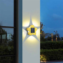 Laden Sie das Bild in den Galerie-Viewer, LED Solar Wandleuchte in Sternform