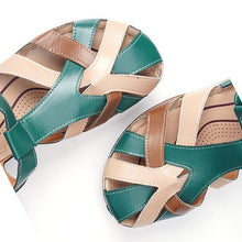 Laden Sie das Bild in den Galerie-Viewer, Damen Retro Sandalen mit runder Zehenpartie und Schnalle