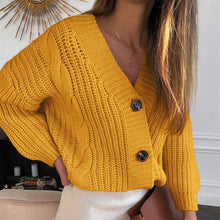 Laden Sie das Bild in den Galerie-Viewer, Süße Strickjacke mit Knöpfen