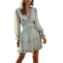 Laden Sie das Bild in den Galerie-Viewer, Elegantes Blumenkleid aus Chiffon mit V-Ausschnitt