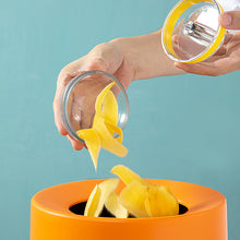 Laden Sie das Bild in den Galerie-Viewer, Multifunktionaler verstauter Schäler