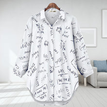 Laden Sie das Bild in den Galerie-Viewer, Langarm-Bluse mit Buchstabendruck