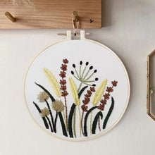 Laden Sie das Bild in den Galerie-Viewer, Florales Stickset