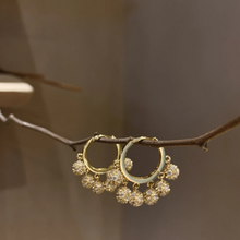 Laden Sie das Bild in den Galerie-Viewer, Metallkugel runde Ohrringe