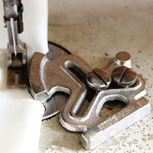 Laden Sie das Bild in den Galerie-Viewer, Pflaumenblüten-Positionierungslehre