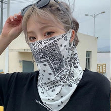 Laden Sie das Bild in den Galerie-Viewer, Ärmel und Schleier aus Eisseide für sommerlichen Sonnenschutz