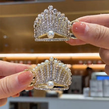 Laden Sie das Bild in den Galerie-Viewer, Elegante Kronen Haarnadel