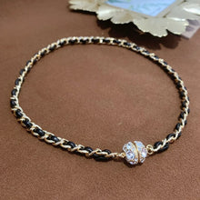 Laden Sie das Bild in den Galerie-Viewer, Stilvolle magnetische Halskette
