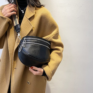 Umhängetasche mit mehreren Taschen